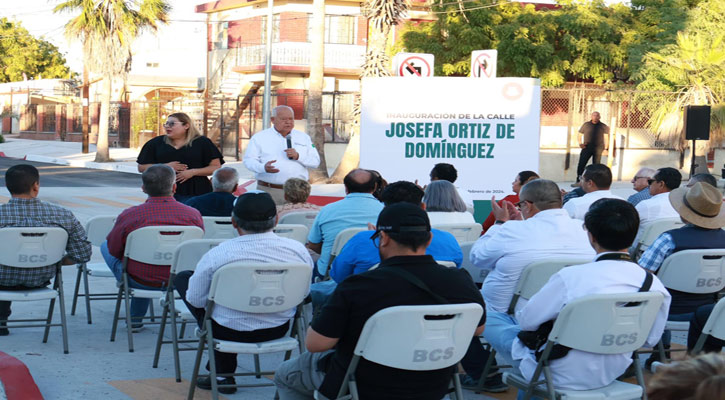 Con inversión de 33.2 mdp el Gobernador entregó rehabilitación de 12 tramos en La Paz Con inversión de 33.2 mdp el Gobernador entregó rehabilitación de 12 tramos en La Paz