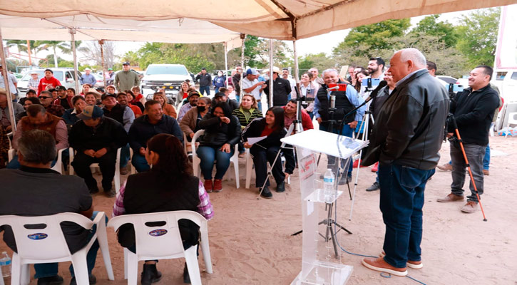 Entrega el Gobernador nuevo pozo y anuncia pavimentación del Ejido Ley Federal de Aguas 3 al 4