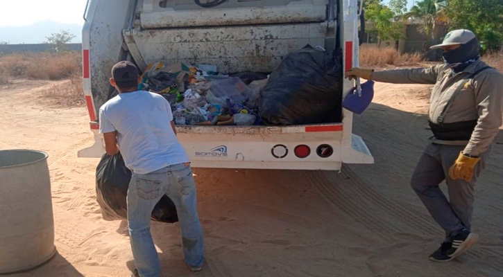 Inicia recolección de basura de quienes acampan en las playas de Los Cabos