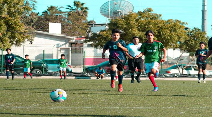 Se imponen en futbol Los Cabos en categoría 2010-2011 y La Paz en la 2012-2013 en la etapa estatal de los nacionales Conade Se imponen en futbol Los Cabos en categoría 2010-2011 y La Paz en la 2012-2013 en la etapa estatal de los nacionales Conade