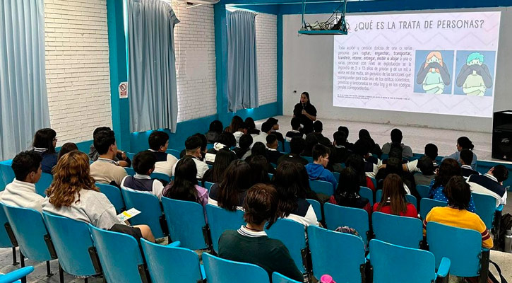 Se capacitaron 530 alumnos de nivel medio superior en prevención de trata de personas en La Paz