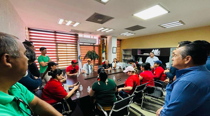 Atiende gobierno de BCS planteamientos de docentes Atiende gobierno de BCS planteamientos de docentes