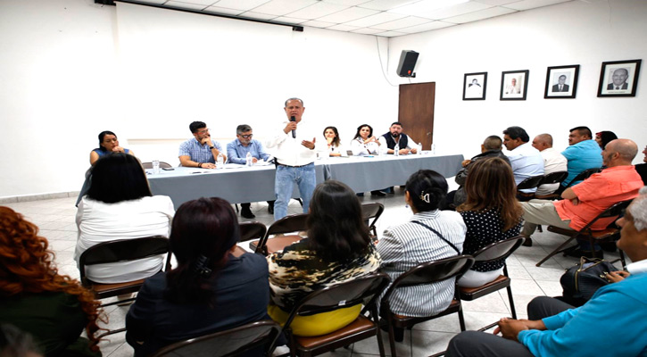 Se compromete Ernesto Ibarra a la apertura de una ventanilla única que facilite los trámites en Los Cabos Se compromete Ernesto Ibarra a la apertura de una ventanilla única que facilite los trámites en Los Cabos