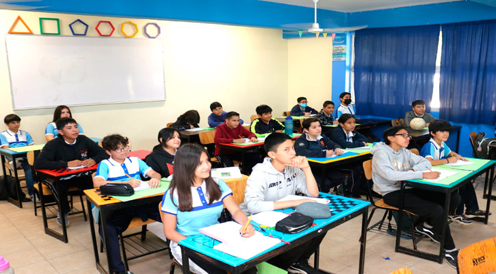 Egresarán más de 13 mil estudiantes de secundaria en BCS
