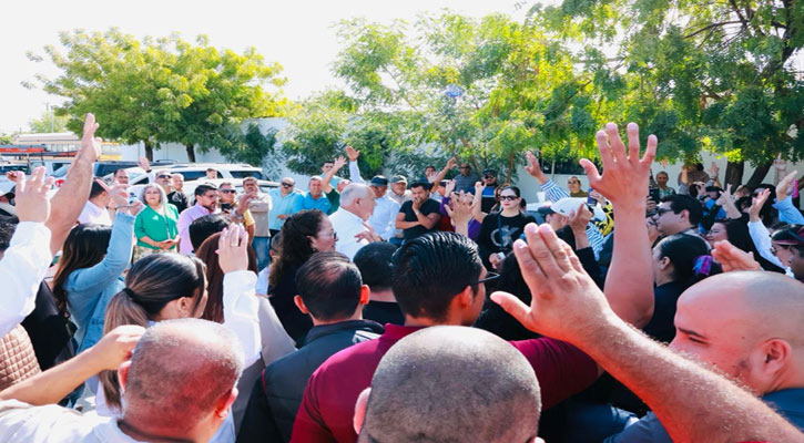 Dialoga el Gobernador con trabajadores de la educación sobre quinquenios, antigüedad y plazas