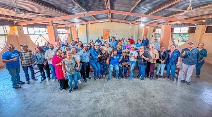 Se compromete Edith Aguilar a rehabilitar los campos de futbol y beisbol del Ejido Díaz Ordaz Se compromete Edith Aguilar a rehabilitar los campos de futbol y beisbol del Ejido Díaz Ordaz