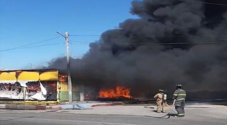 Investigan incendio en frutería “La Abundancia” en La Paz