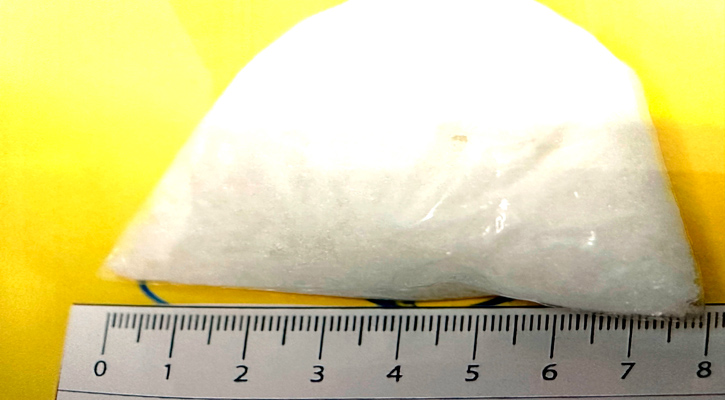 Vinculado a proceso por posesión de 1,854 dosis de metanfetamina en La Paz