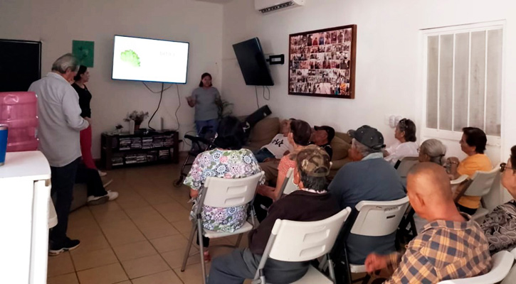 Informan en Casa de Día en SJC sobre el incremento y prevención de la temperatura ambiental