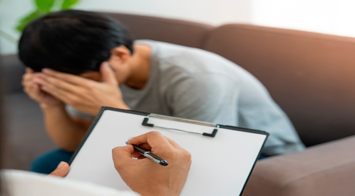 Proporcionan a los jóvenes apoyo emocional y orientación psicológica en CSL