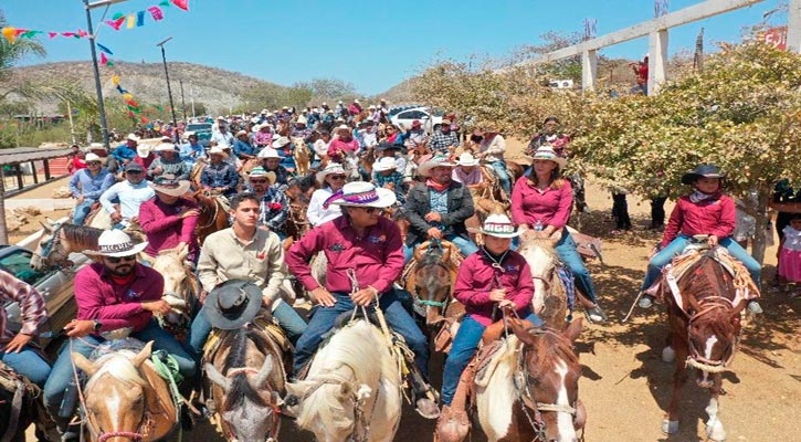 Con una cabalgata arrancaron las Fiestas de Migriño 2024