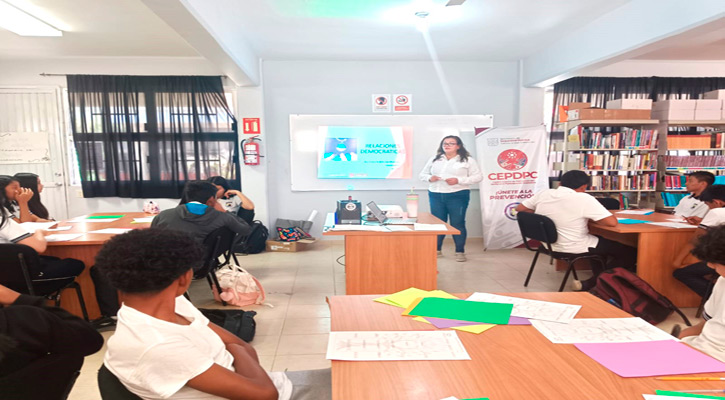 Imparten pláticas preventivas a estudiantes de secundaria de Los Cabos