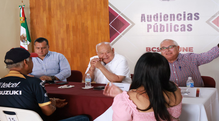 Otorgaron funcionario estatales 40 audiencias públicas a ciudadanos de La Paz que plantearon sus problemáticas