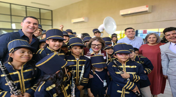 Realizó SEDIF primer concierto de banda de música en marcha en CSL