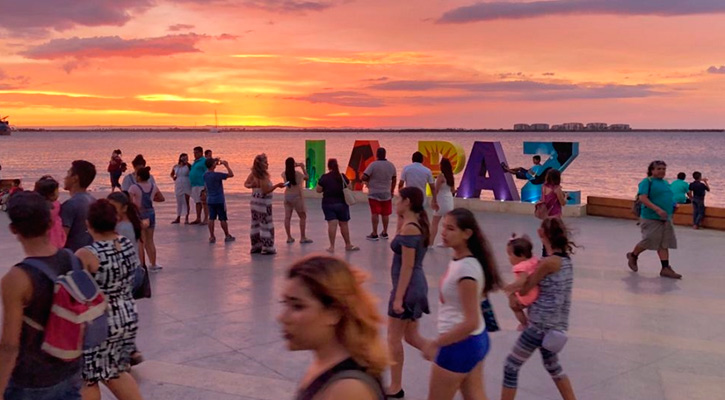 Ligera caída del turismo en verano en BCS, pero en invierno se espera repunte Ligera caída del turismo en verano en BCS, pero en invierno se espera repunte