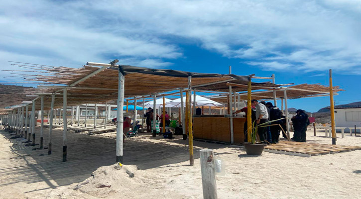 Retiró gobierno de La Paz objetos que impedía el libre tránsito en la playa Pichilingue