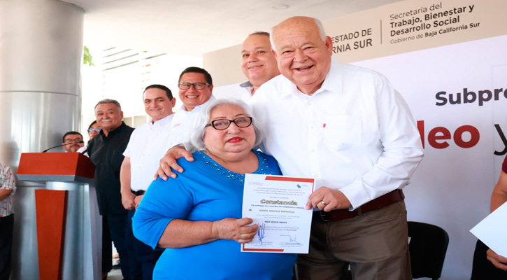 Apoya gobierno de BCS proyectos productivos para fomento al autoempleo Apoya gobierno de BCS proyectos productivos para fomento al autoempleo