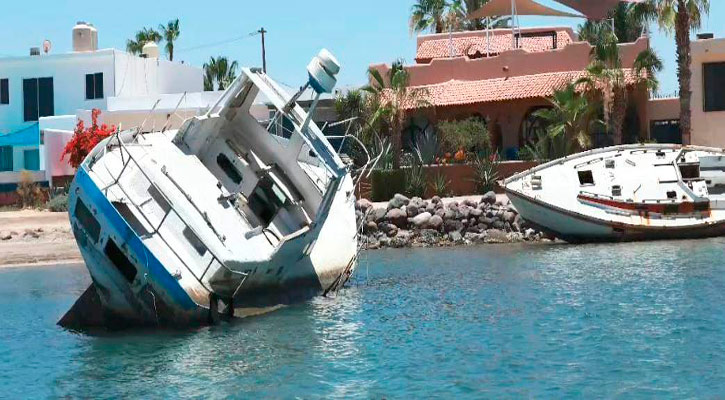 Propietarios de embarcaciones varadas o abandonadas en la bahía de La Paz tienen que retirarlas antes del 26 de agosto  