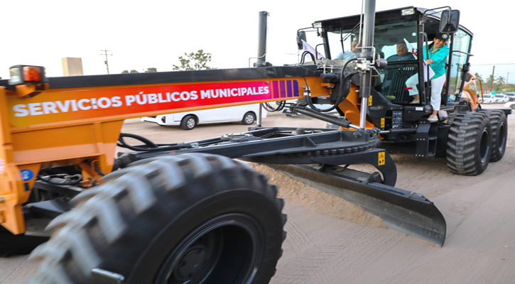 Adquiere el gobierno de La Paz nueva motoconformadora Adquiere el gobierno de La Paz nueva motoconformadora