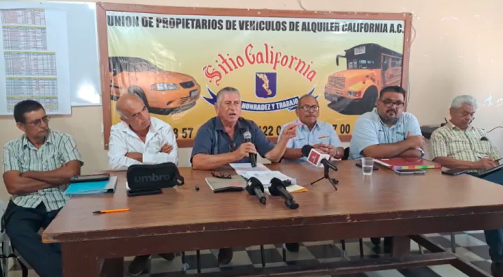 Peseros vs Tiburones; que nuevas unidades en La Paz circulan sin concesión y con placas sobrepuestas