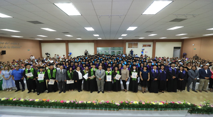 Entregaron 418 documentos de egreso en nueva ceremonia de graduación de la UABCS