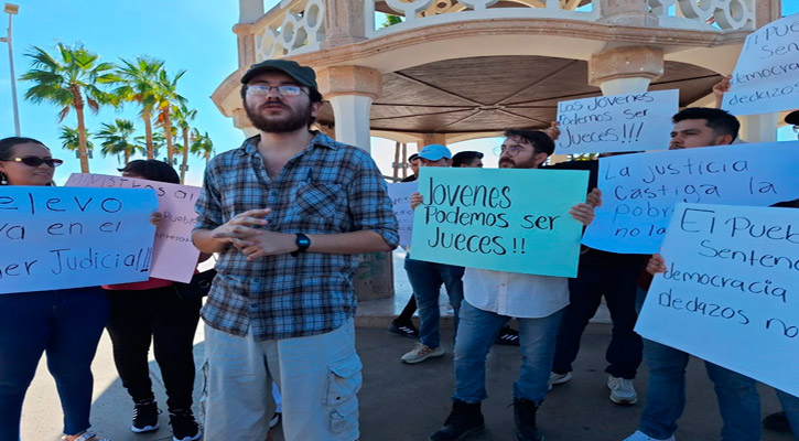 Se manifiestan jóvenes en La Paz a favor de la reforma al Poder Judicial