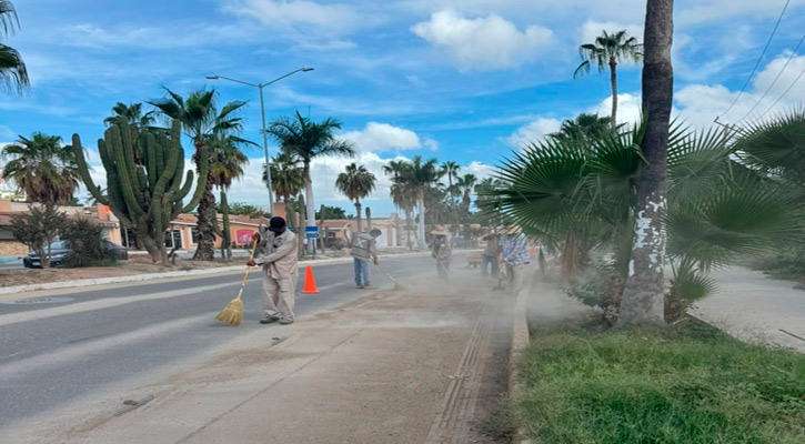 Refuerzan barrido manual y mecánico en el Centro Histórico de SJC