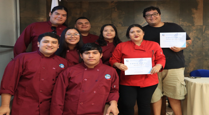 Reconocen a estudiantes de la UABCS que ganaron Primer Reto Gastronómico “Mesas Marinas” en La Paz 2024 Reconocen a estudiantes de la UABCS que ganaron Primer Reto Gastronómico “Mesas Marinas” en La Paz 2024