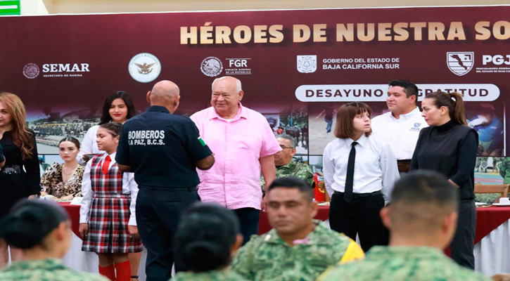 Reconoce Víctor Castro el trabajo de las corporaciones de seguridad en BCS Reconoce Víctor Castro el trabajo de las corporaciones de seguridad en BCS