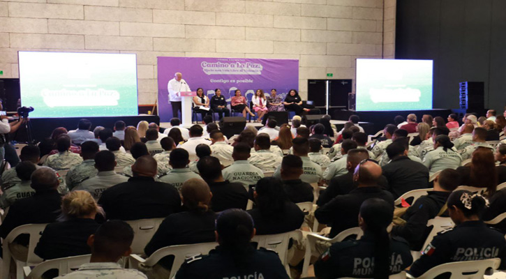 Dirige Víctor Castro primer encuentro “Camino Hacia la Paz, Hacia una Vida sin Violencia” Dirige Víctor Castro primer encuentro “Camino Hacia la Paz, Hacia una Vida sin Violencia”