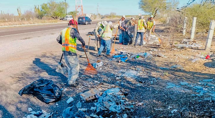 Más de 18 toneladas de residuos se recolectaron en la carretera La Paz-Todos Santos Más de 18 toneladas de residuos se recolectaron en la carretera La Paz-Todos Santos