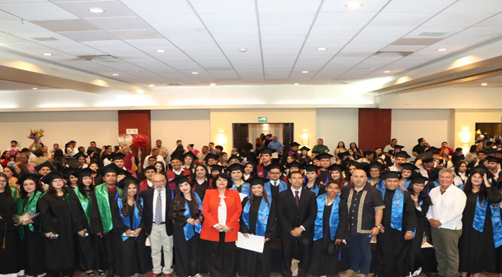 Egresan de la UABCS Los Cabos 178 estudiantes de diferentes carreras