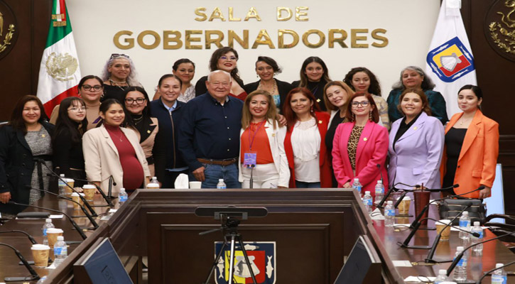 Presentaron integrantes del Parlamento de Mujeres de BCS diversos planteamientos al Gobernador
