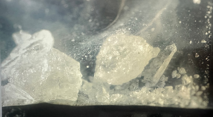 Sentenciados a 3 años de prisión 2 personas por posesión de narcóticos en La Paz Sentenciados a 3 años de prisión 2 personas por posesión de narcóticos en La Paz