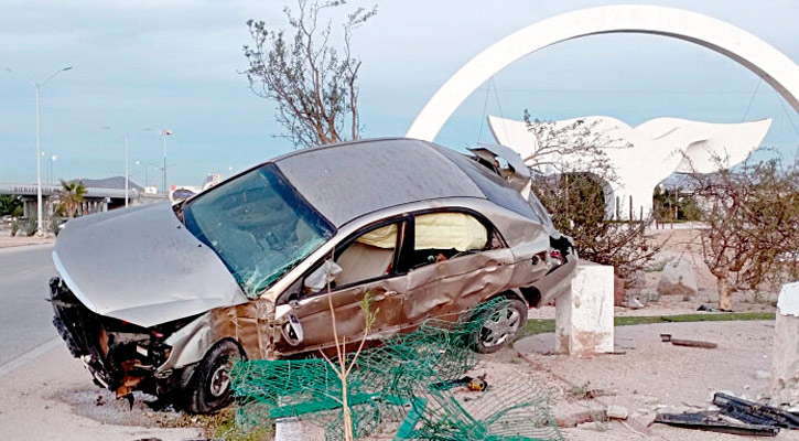 Ocurren en La Paz un promedio mínimo de 10 accidentes viales al día Ocurren en La Paz un promedio mínimo de 10 accidentes viales al día