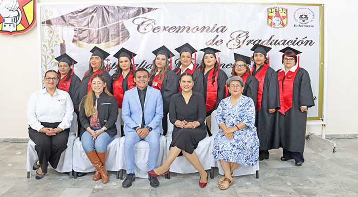 Se gradúan 9 enfermeras de la Secretaría de Salud en la Licenciatura de Salud Pública Se gradúan 9 enfermeras de la Secretaría de Salud en la Licenciatura de Salud Pública