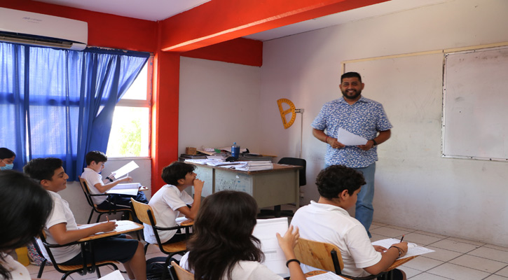 Asignó SEP más de 400 plazas definitivas y temporales a docentes de nivel básico en BCS Asignó SEP más de 400 plazas definitivas y temporales a docentes de nivel básico en BCS