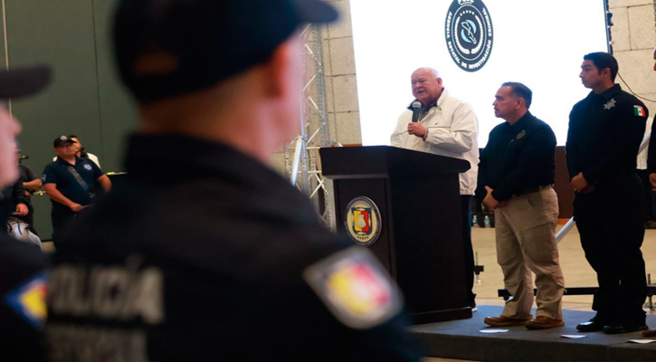 Reconoció Víctor Castro a elementos de las fuerzas de seguridad por su compromiso al servicio de BCS Reconoció Víctor Castro a elementos de las fuerzas de seguridad por su compromiso al servicio de BCS