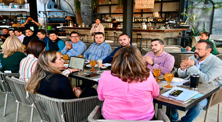 Refuerza Ayuntamiento de Los Cabos colaboración con empresarios del Centro Histórico de SJC Refuerza Ayuntamiento de Los Cabos colaboración con empresarios del Centro Histórico de SJC