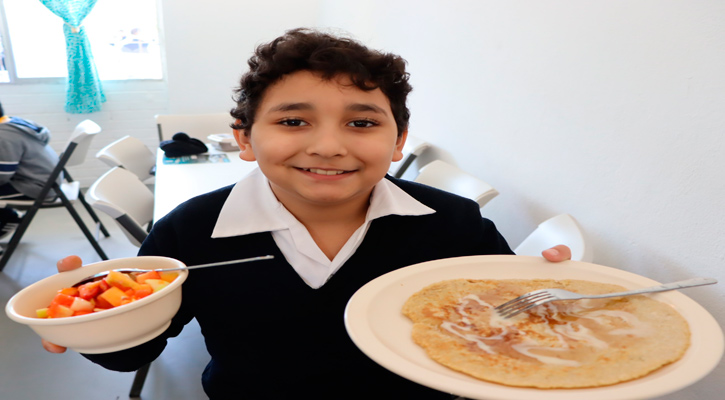 Atiende programa de desayunos escolares a más de 19 mil estudiantes de nivel básico en BCS Atiende programa de desayunos escolares a más de 19 mil estudiantes de nivel básico en BCS