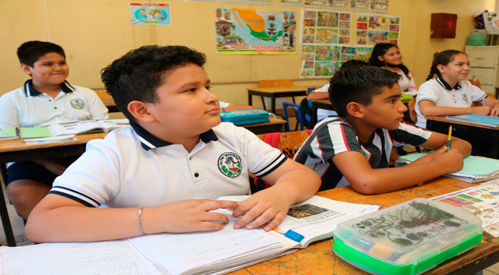 Regresan a clases más de 155 mil estudiantes de nivel básico en BCS Regresan a clases más de 155 mil estudiantes de nivel básico en BCS