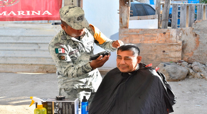 Acercan los servicios médicos a través de la Jornada de Salud a colonias de CSL Acercan los servicios médicos a través de la Jornada de Salud a colonias de CSL