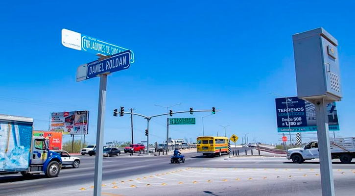 Iniciaría en febrero la centralización de semáforos en Forjadores y Pino Pallas, en La Paz Iniciaría en febrero la centralización de semáforos en Forjadores y Pino Pallas, en La Paz