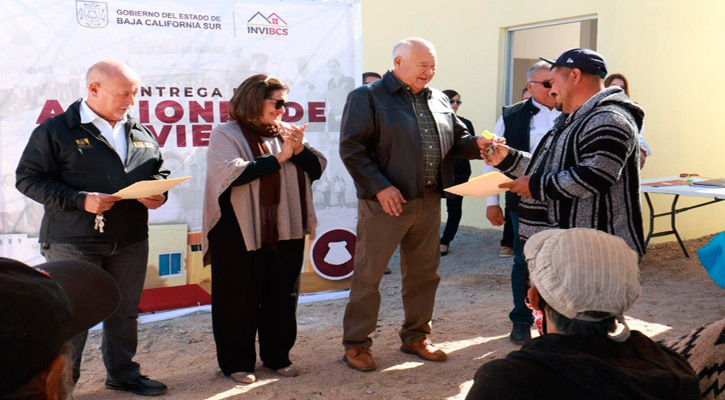 “Suma gobierno de BCS a más familias con vivienda digna y segura”: Víctor Castro