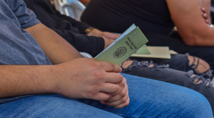 Inicia el registro para obtener la cartilla del Servicio Militar en La Paz