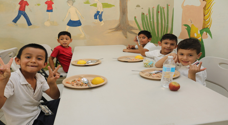 Más de 20 mil estudiantes de nivel básico en BCS reciben desayunos escolares