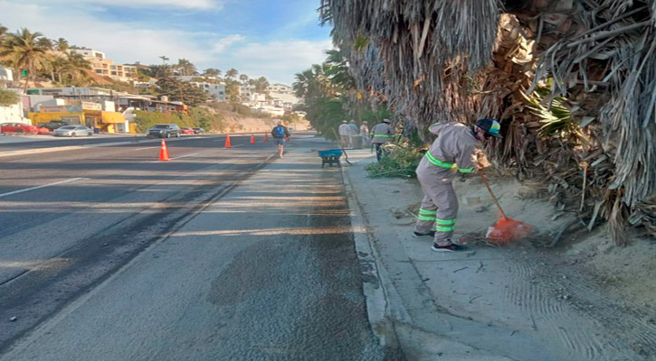 Dan mantenimiento a 216 kilómetros de caminos rurales y en la zona urbana 154 kilómetros de calles en Los Cabos
