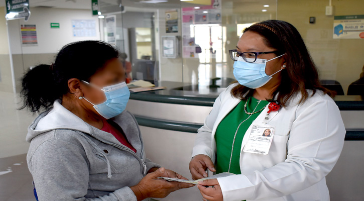 Reconoce IMSS labor de la mujer en la medicina; en BCS lo hacen 397