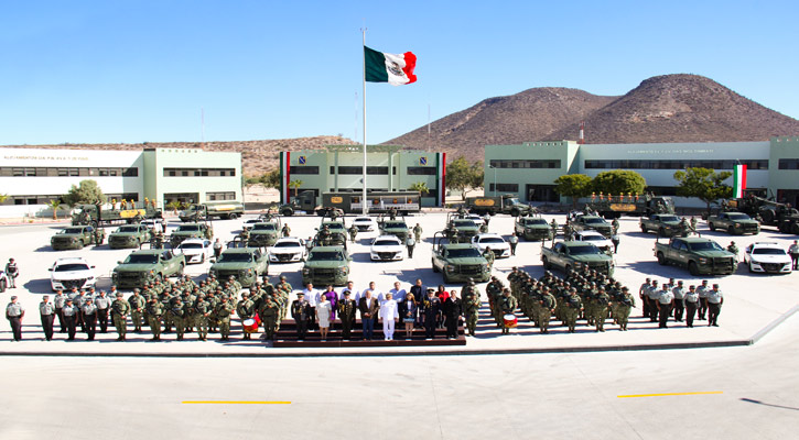 Reconoce Gobernador el compromiso y solidaridad del Ejército Mexicano en BCS Reconoce Gobernador el compromiso y solidaridad del Ejército Mexicano en BCS