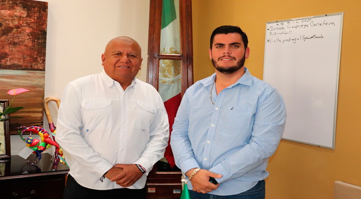 Donan empresarios 20 lámparas solares en beneficio de colonias de CSL